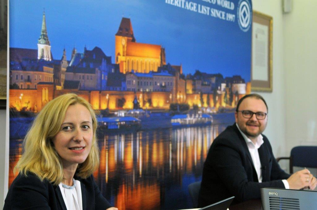 Na zdjęciu: dyrektor BTCM Aleksandra Iżycka i wiceprezydent Paweł Gulewski