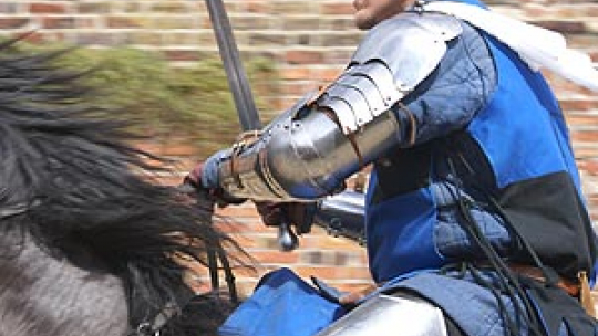 zdjęcie rycerza na koniu