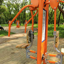 Na zdjęciu: strefa rekreacji w zrewitalizowanym parku za pawilonem Maciej