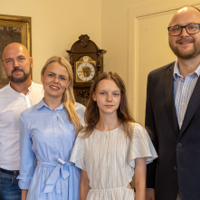 9 lipca 2024 r. z super uczennicą Natalią Radia i jej rodzicami spotkał się Prezydent Torunia Paweł Gulewski. 